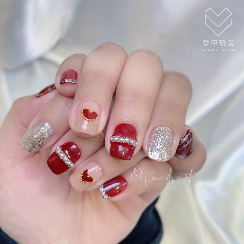 QQ老師的美甲作品充滿了獨特的創意和精湛的技藝 QQ老師美甲作品-台中美甲推薦