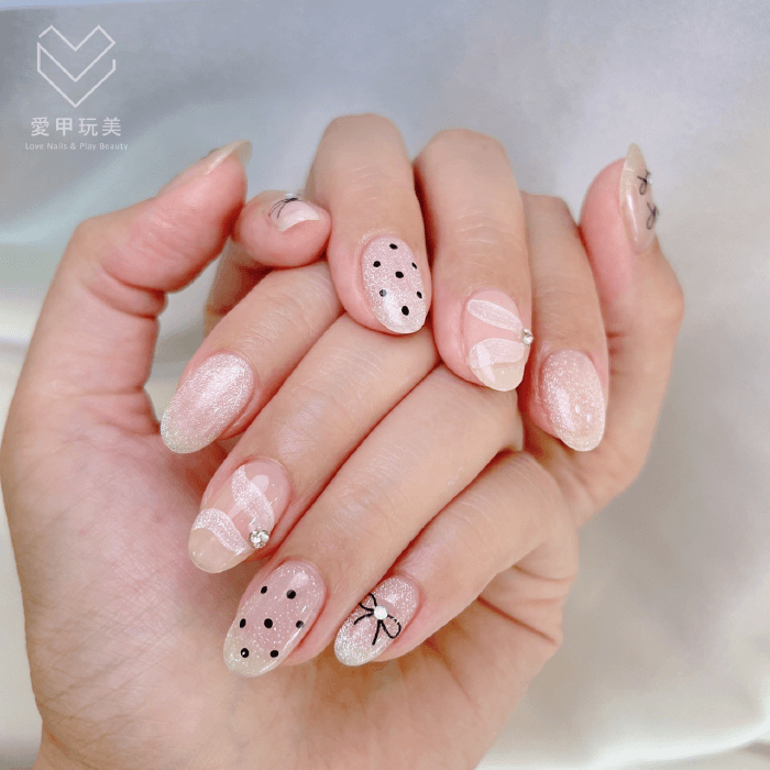 蝴蝶結、點點、婚紗風格,既浪漫又甜美 QQ老師美甲作品-台中美甲推薦