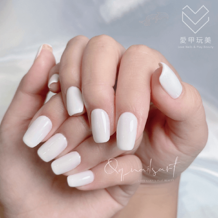 純白的美甲也可以顯現您的時尚韻味 QQ老師美甲作品-台中美甲推薦