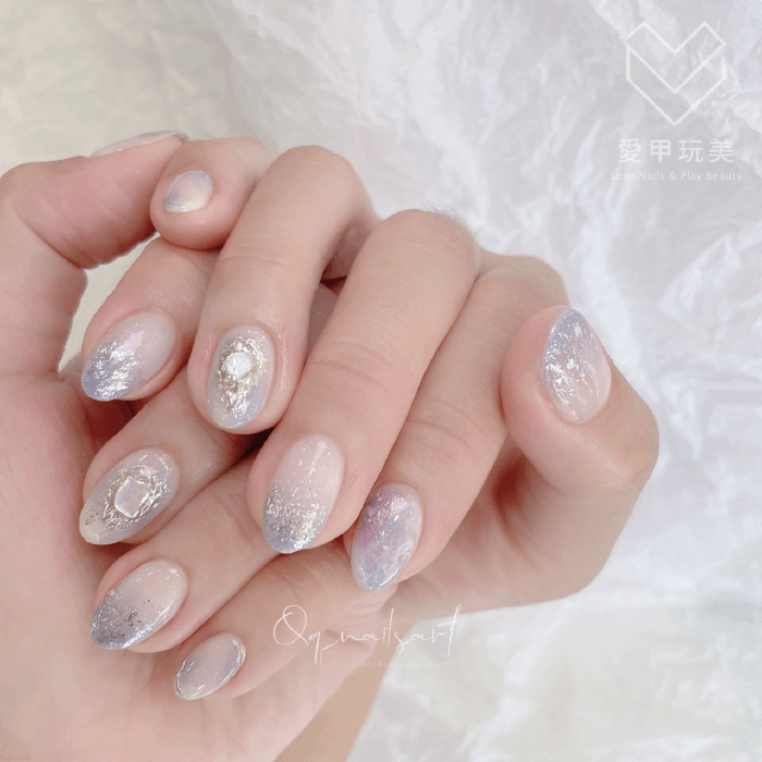銀白漸層美甲,擁有海洋的感覺 QQ老師美甲作品-台中美甲推薦